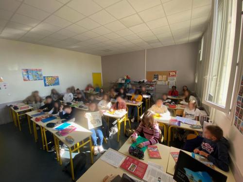 Salle de classe du collège